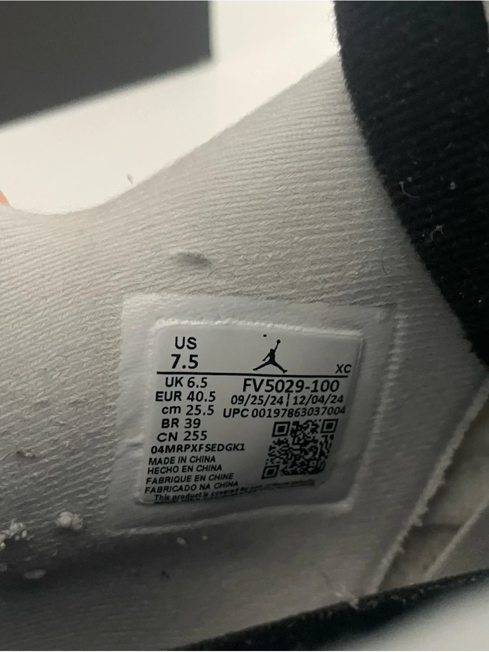 Jordan 4 White Cement 2025 size 7.5 mens